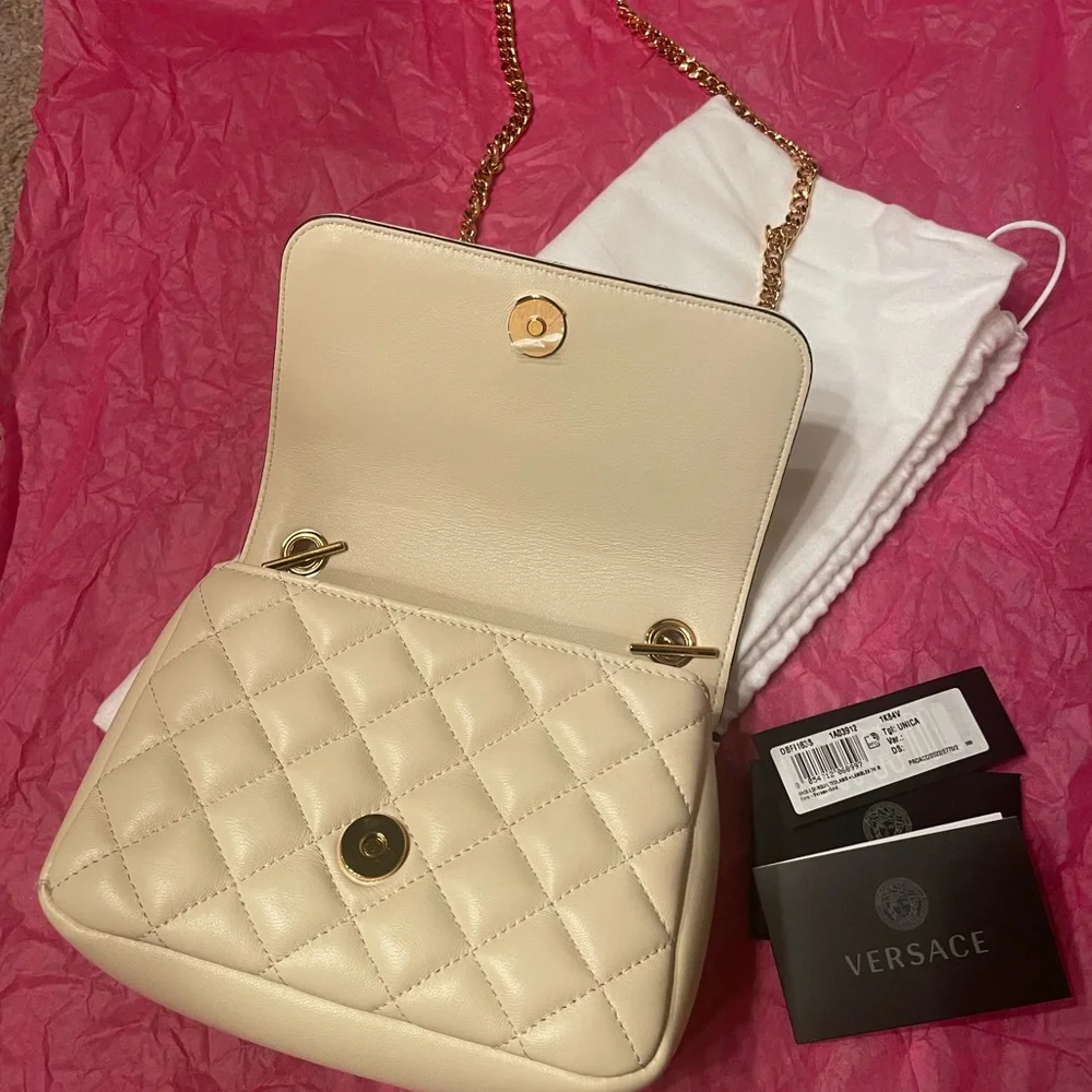 Versace La Medusa Quilted Nappa Leather Crossbody/Shoulder Chain Bag NWT - Picture 9 of 13